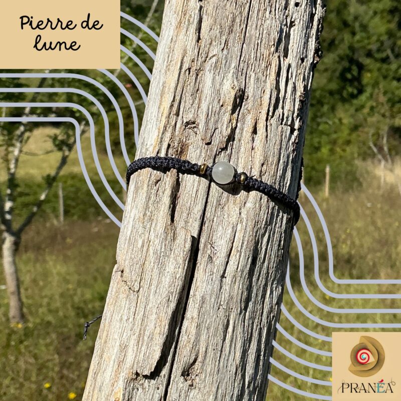 Bracelet en Pierre de Lune – Intuition, Douceur & Cycles de vie | Fait main en macramé – Image 2